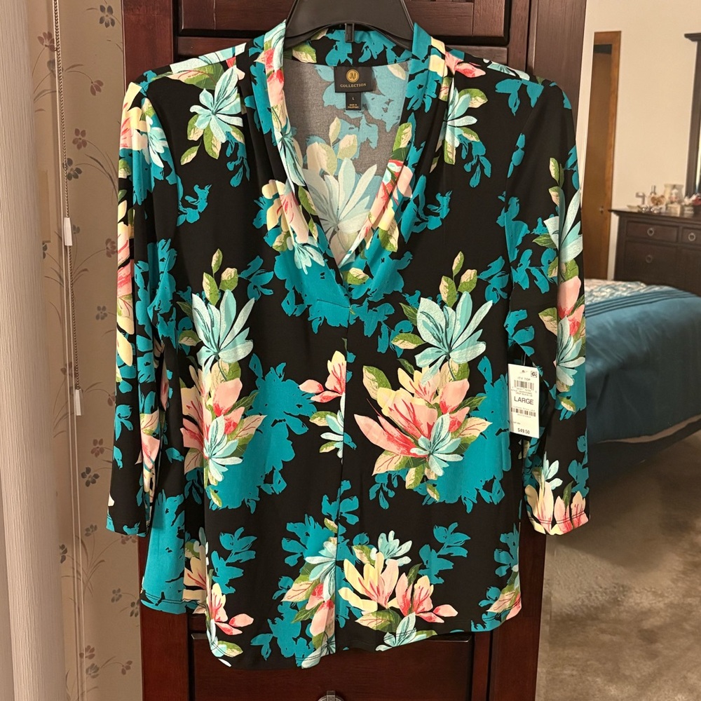 JM Collection Black Floral V-Neck Blouse